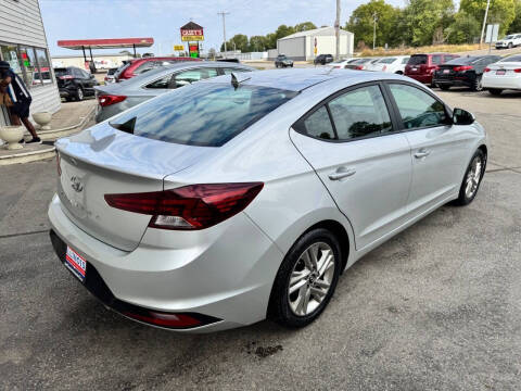 2019 Hyundai Elantra SEL
