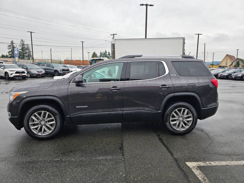 2017 GMC Acadia SLE-2