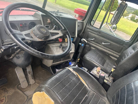 2002 Mack glider