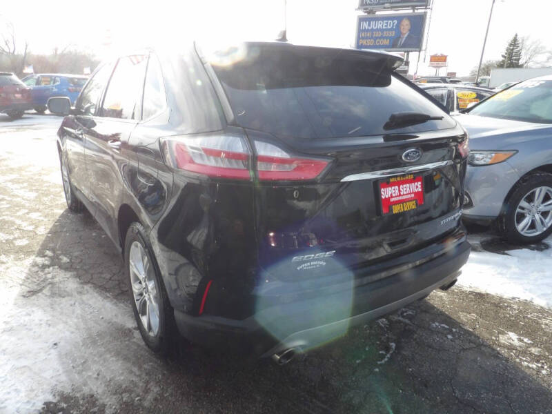 2020 Ford Edge Titanium