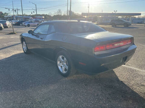 2010 Dodge Challenger SE