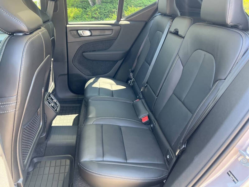 2026 Volvo XC40 B5 Core