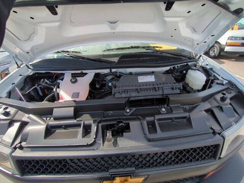 2025 Chevrolet Express 2500