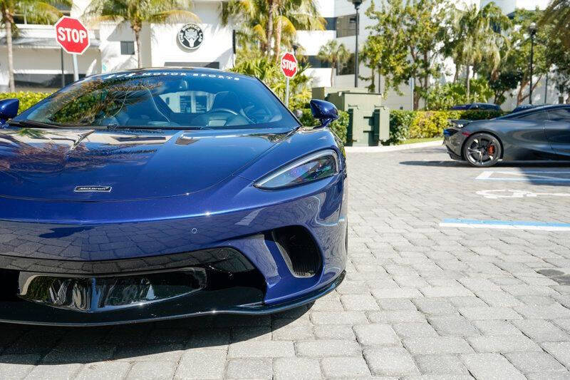 2023 McLaren GT