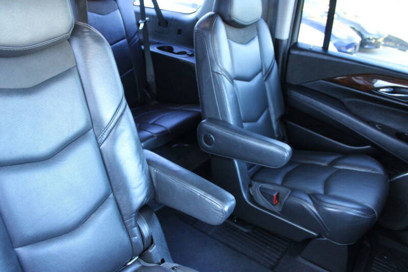 2018 Cadillac Escalade ESV Premium Luxury