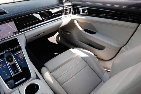 2020 Porsche Panamera