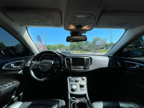2015 Chrysler 200 C