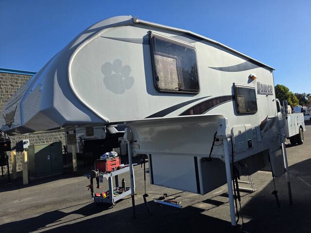 2016 Lance Truck Camper Short Bed