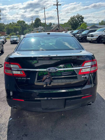 2016 Ford Taurus SEL