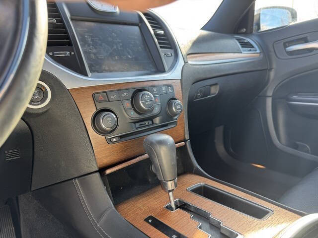 2012 Chrysler 300 C Luxury Series