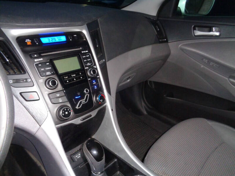 2011 Hyundai Sonata GLS photo 20