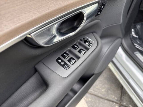 2025 Volvo XC90 B6 Plus Bright Theme 7P