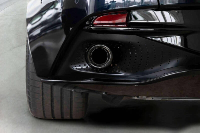 2025 Aston Martin DB12 V8