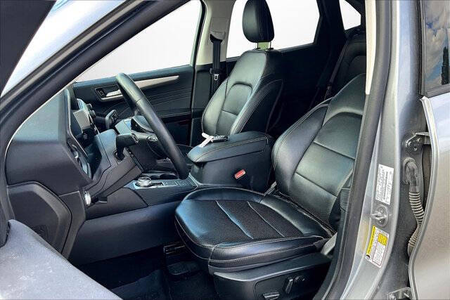 2022 Ford Escape SEL