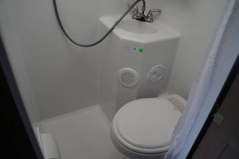 2025 Adventurer 86FB