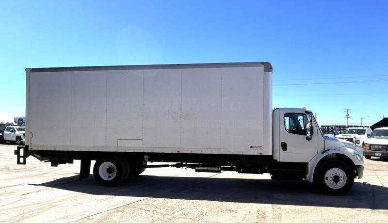 2013 Freightliner Business class M2