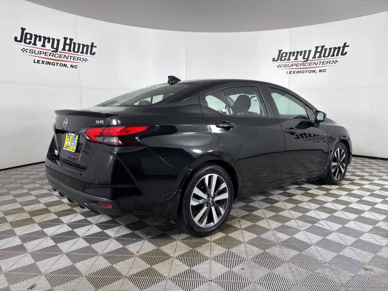 2021 Nissan Versa SR