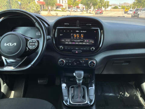 2023 Kia Soul GT-Line