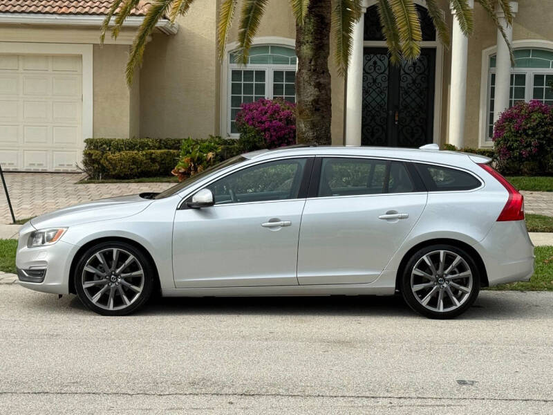 2015 Volvo V60 T5 Drive-E Platinum