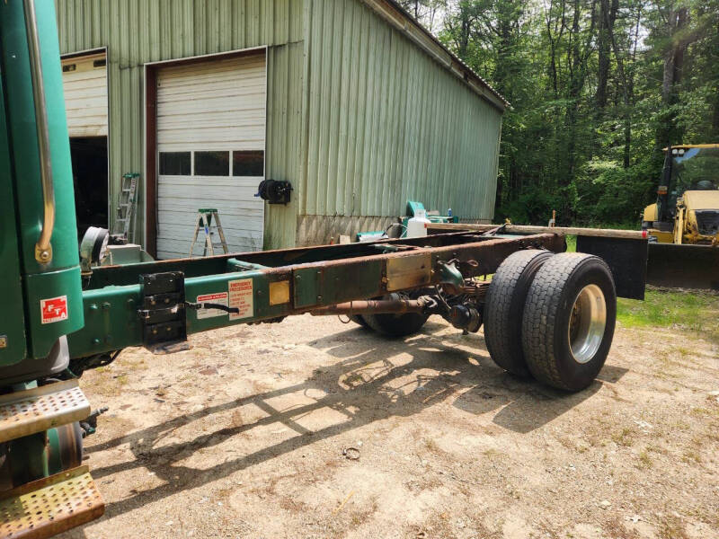 2006 Freightliner M2 106