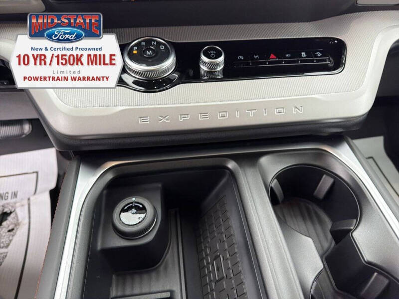 2025 Ford Expedition Active