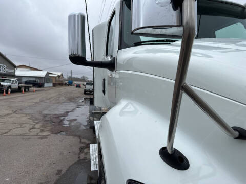 2021 International RH613