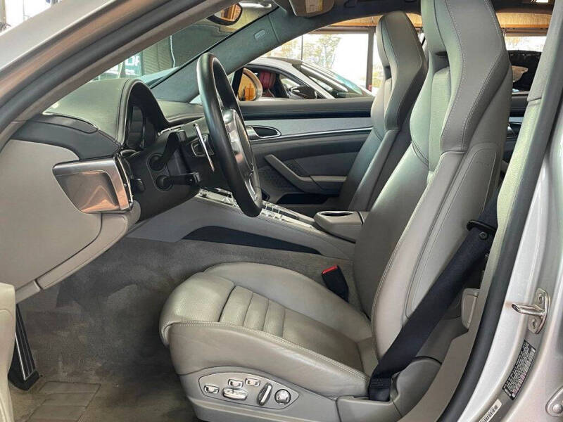 2012 Porsche Panamera Turbo