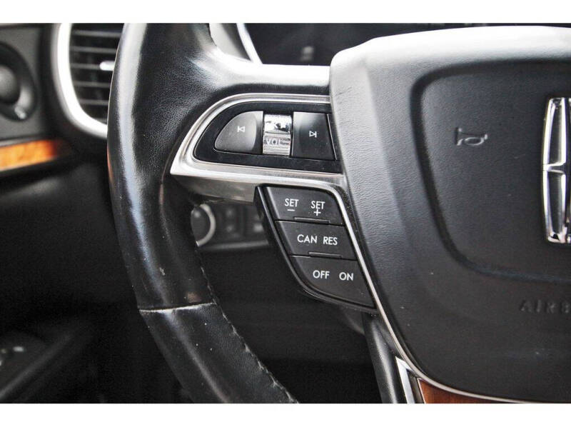 2019 Lincoln Nautilus Select
