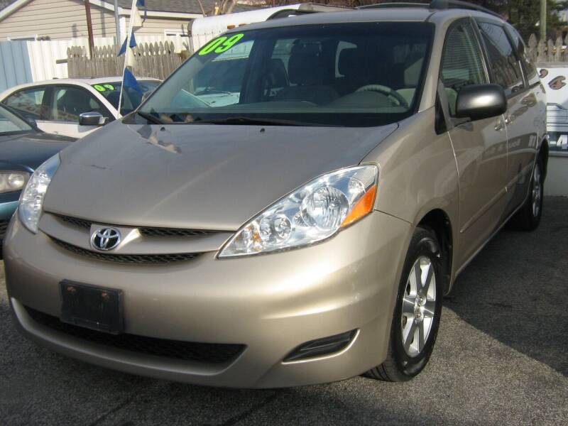 2009 Toyota Sienna for sale at JERRY'S AUTO SALES in Staten Island NY