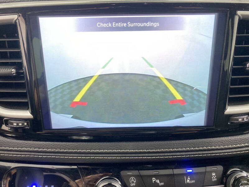 2024 Chrysler Pacifica Touring