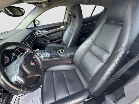 2015 Porsche Panamera