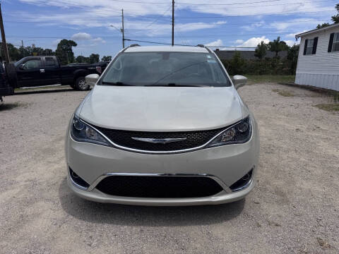 2017 Chrysler Pacifica Touring-L Plus