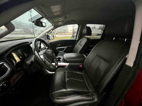 2017 Nissan Titan SL