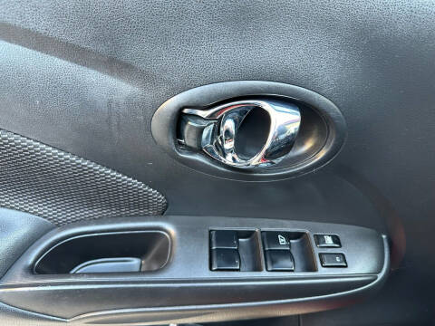 2018 Nissan Versa SV