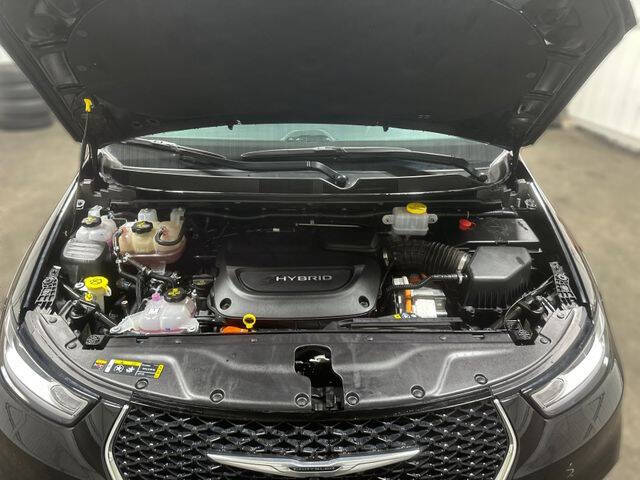 2024 Chrysler Pacifica Plug-In Hybrid Select