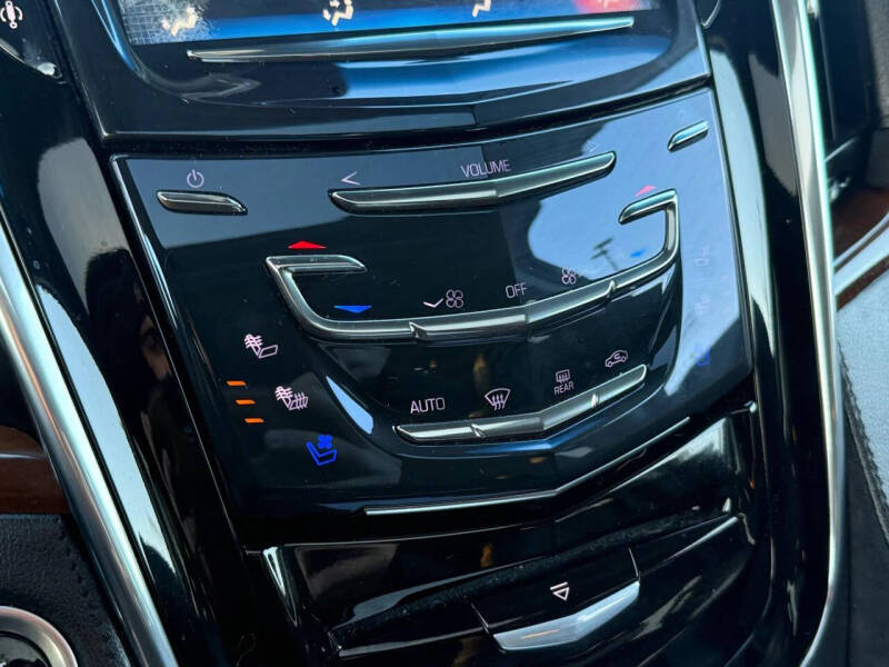 2016 Cadillac Escalade Luxury Collection