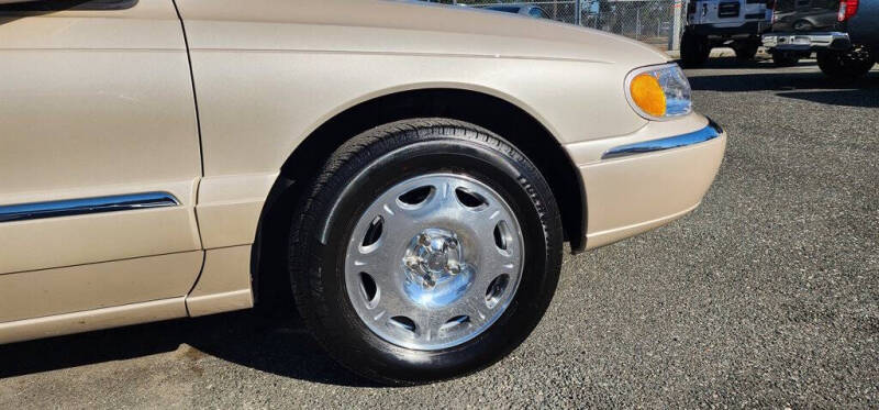 2001 Lincoln Continental