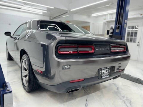 2015 Dodge Challenger SXT