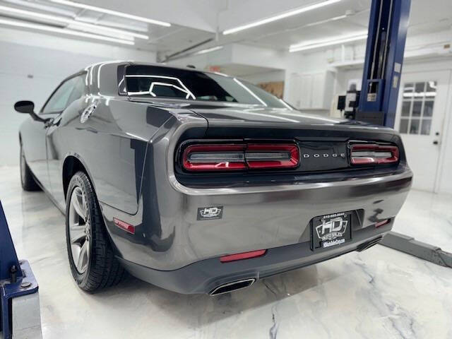 2015 Dodge Challenger SXT