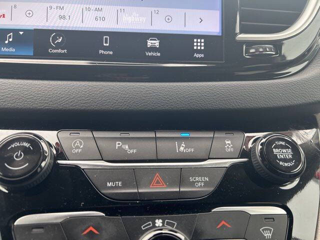 2024 Chrysler Pacifica Touring L - Photo 25