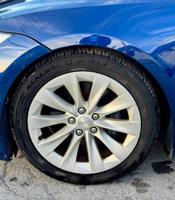 2017 Tesla Model S 75D