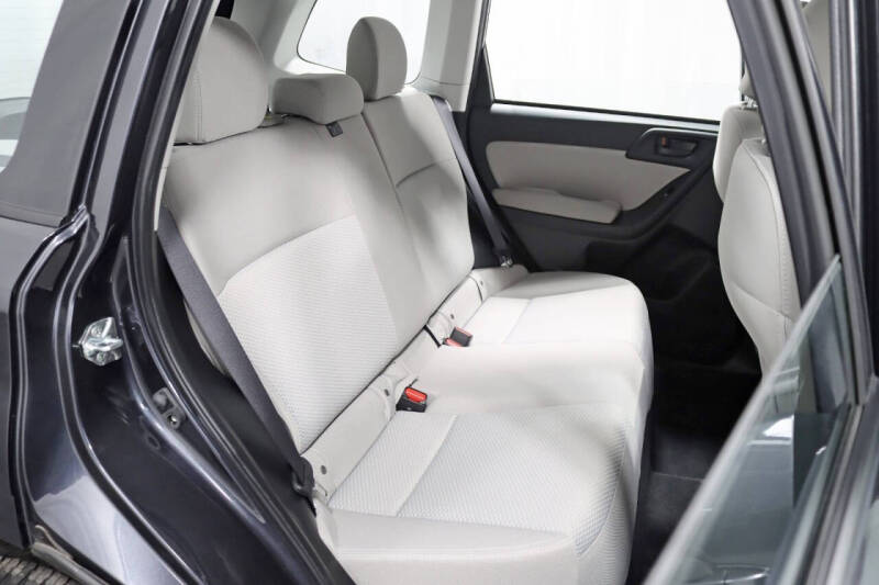 2016 Subaru Forester 2.5i