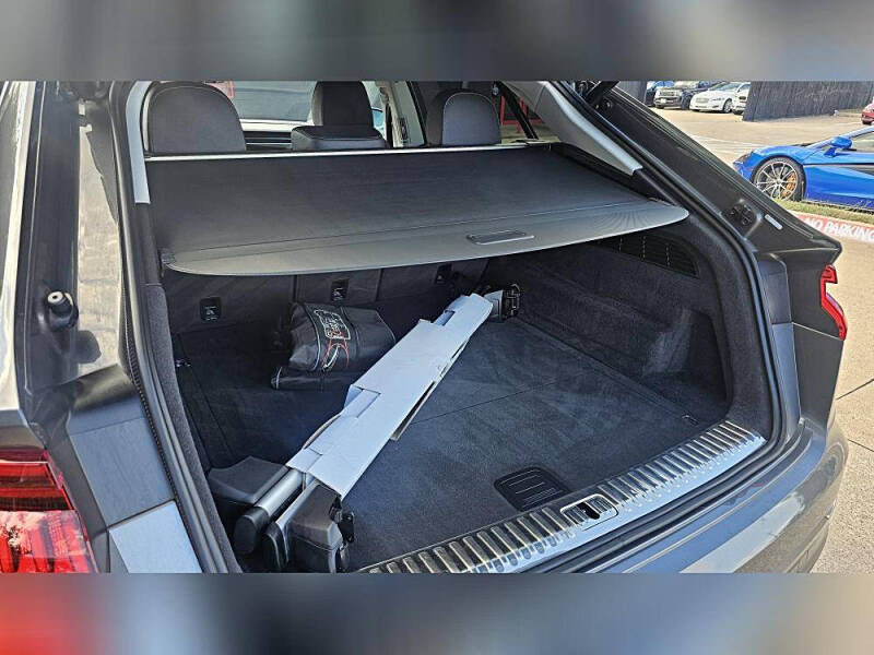 2019 Audi Q8 quattro Premium Plus 55 TFSI