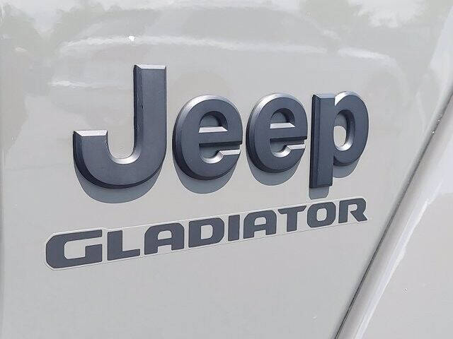 2021 Jeep Gladiator Willys Sport