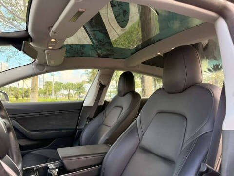 2019 Tesla Model 3 Standard Range