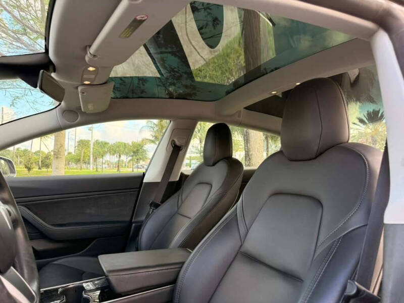 2019 Tesla Model 3 Standard Range