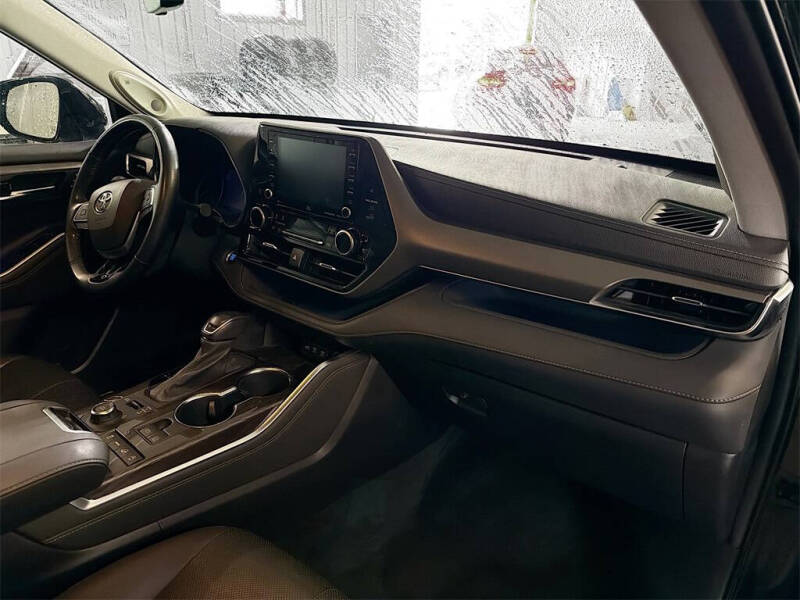 2021 Toyota Highlander Limited