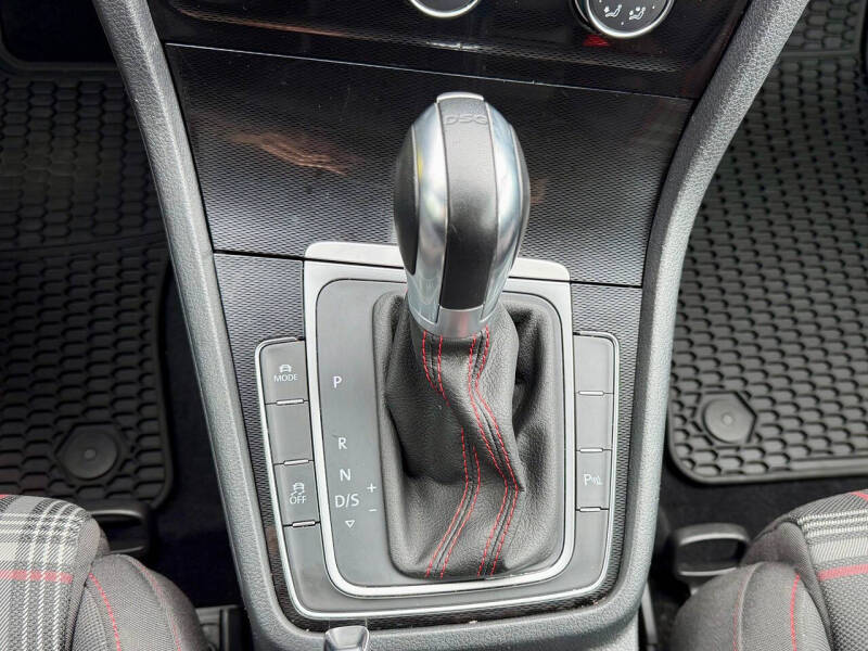 2015 Volkswagen Golf GTI S