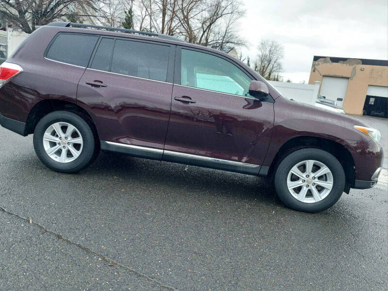 2011 Toyota Highlander SE