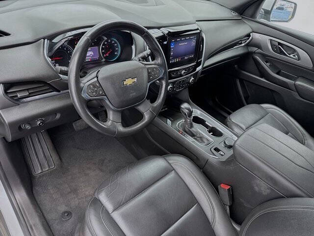 2022 Chevrolet Traverse LT Leather